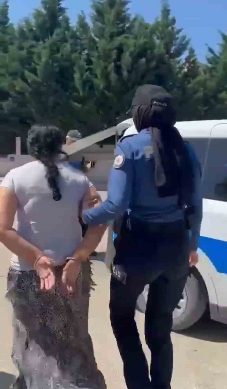 18 yıl 9 ay hapis cezasıyla aranan hükümlü Karacabey’de yakalandı
