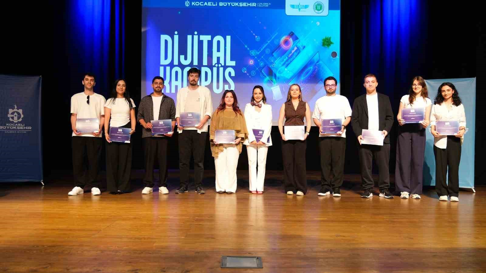 237 genç dijital becerilerini sertifikayla taçlandırdı

