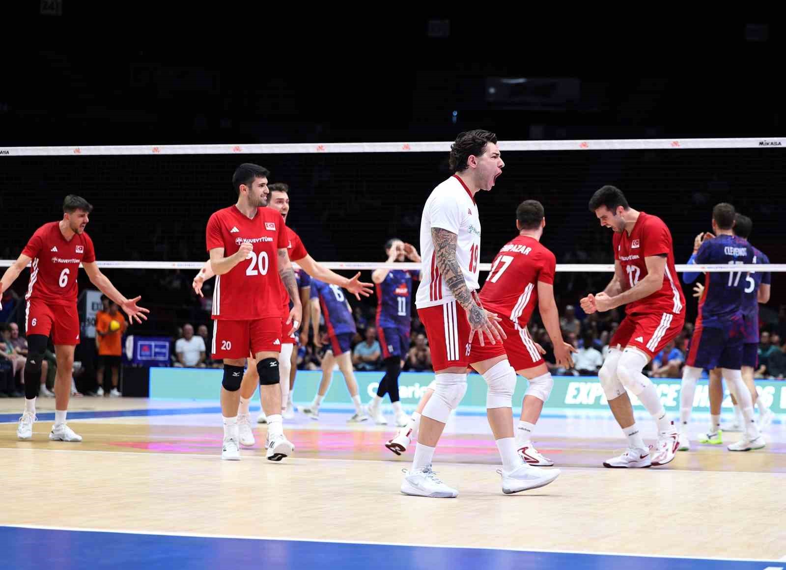 A Milli Erkek Voleybol Takımı, Fransa’yı 3-0 mağlup etti
