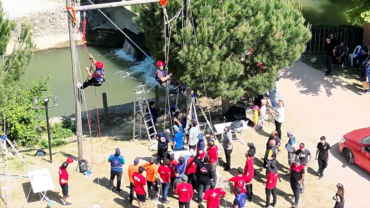 Afet kahramanları eğitim kampında buluştu
