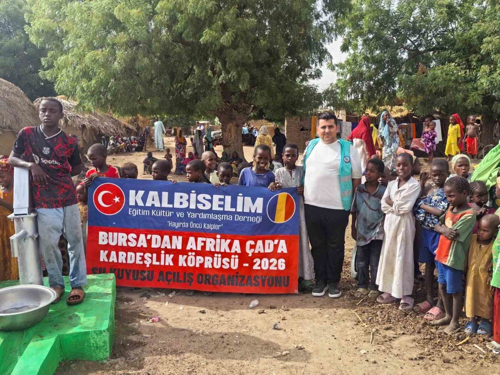 Afrikalı yetimlerin yüzü Kalbi Selim’le güldü

