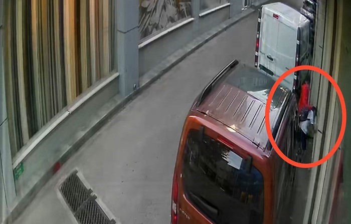 Akran zorbalığı kameraya böyle yansıdı
