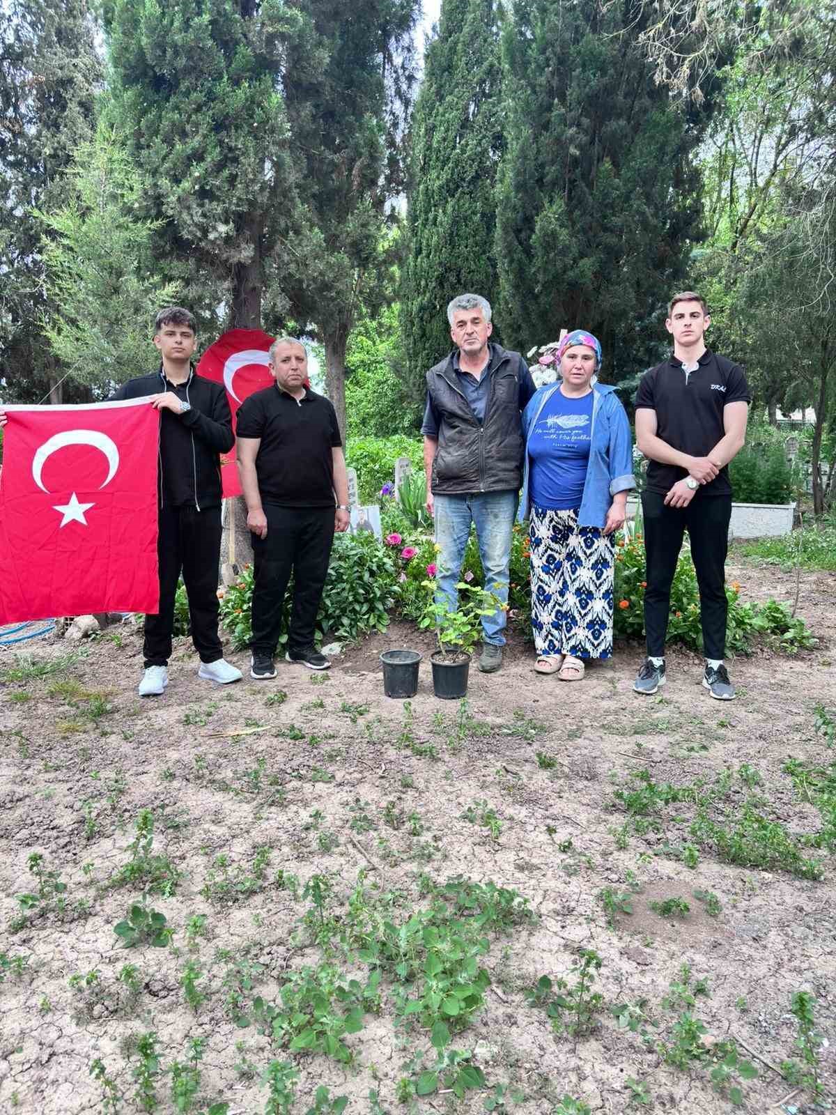 Anneler Günü’nde şehit ailesine vefa
