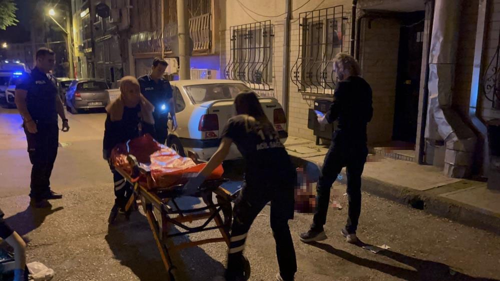 Annesini bıçaklayıp dehşet saçtı: Ağır yaralı kadın yaşam savaşını kaybetti