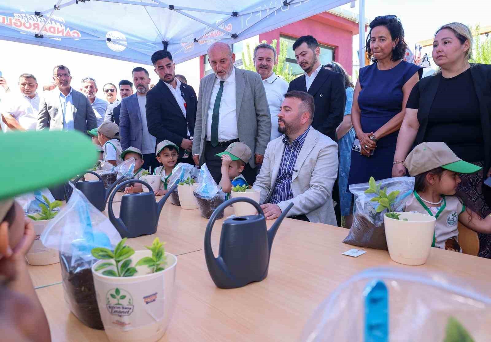 Arnavutköy’de çocukları doğayla buluşturan "Bitkim bana emanet" projesini hayata geçirildi
