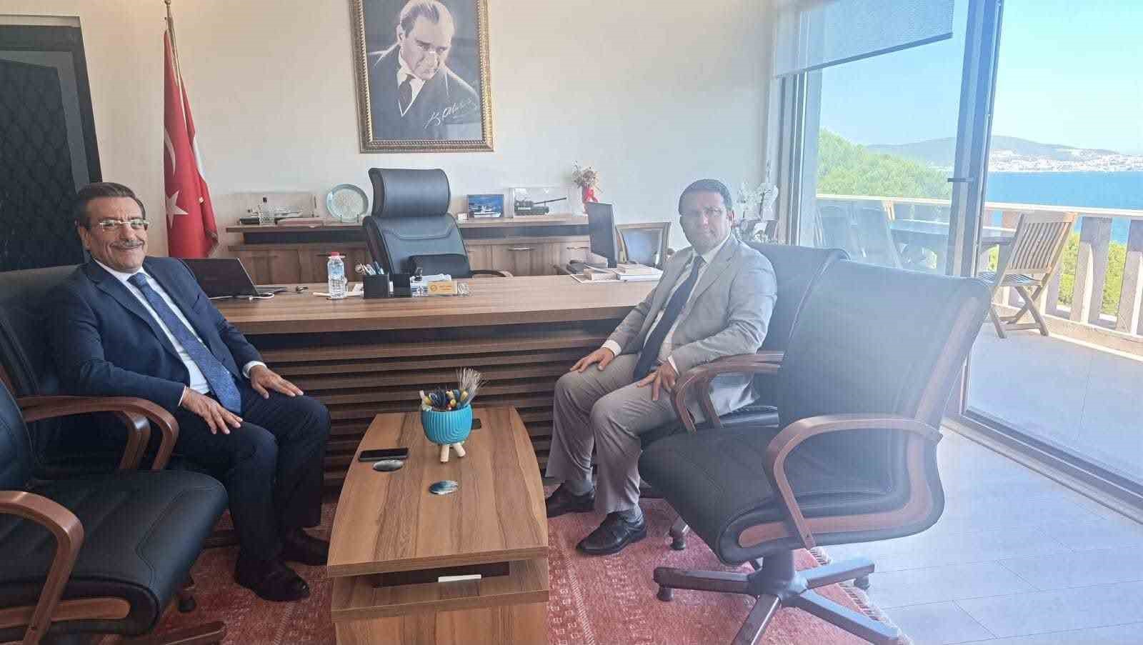 Ayvalık Kaymakamı Çimşit’e hayırlı olsun ziyareti
