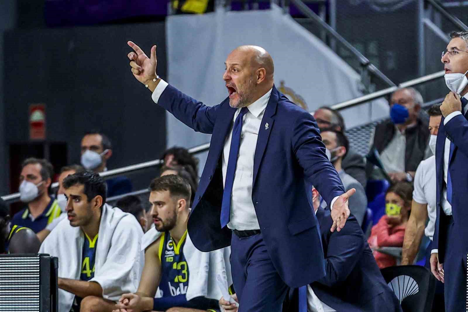 Bahçeşehir Koleji, başantrenör Aleksandar Djordjevic ile anlaştı
