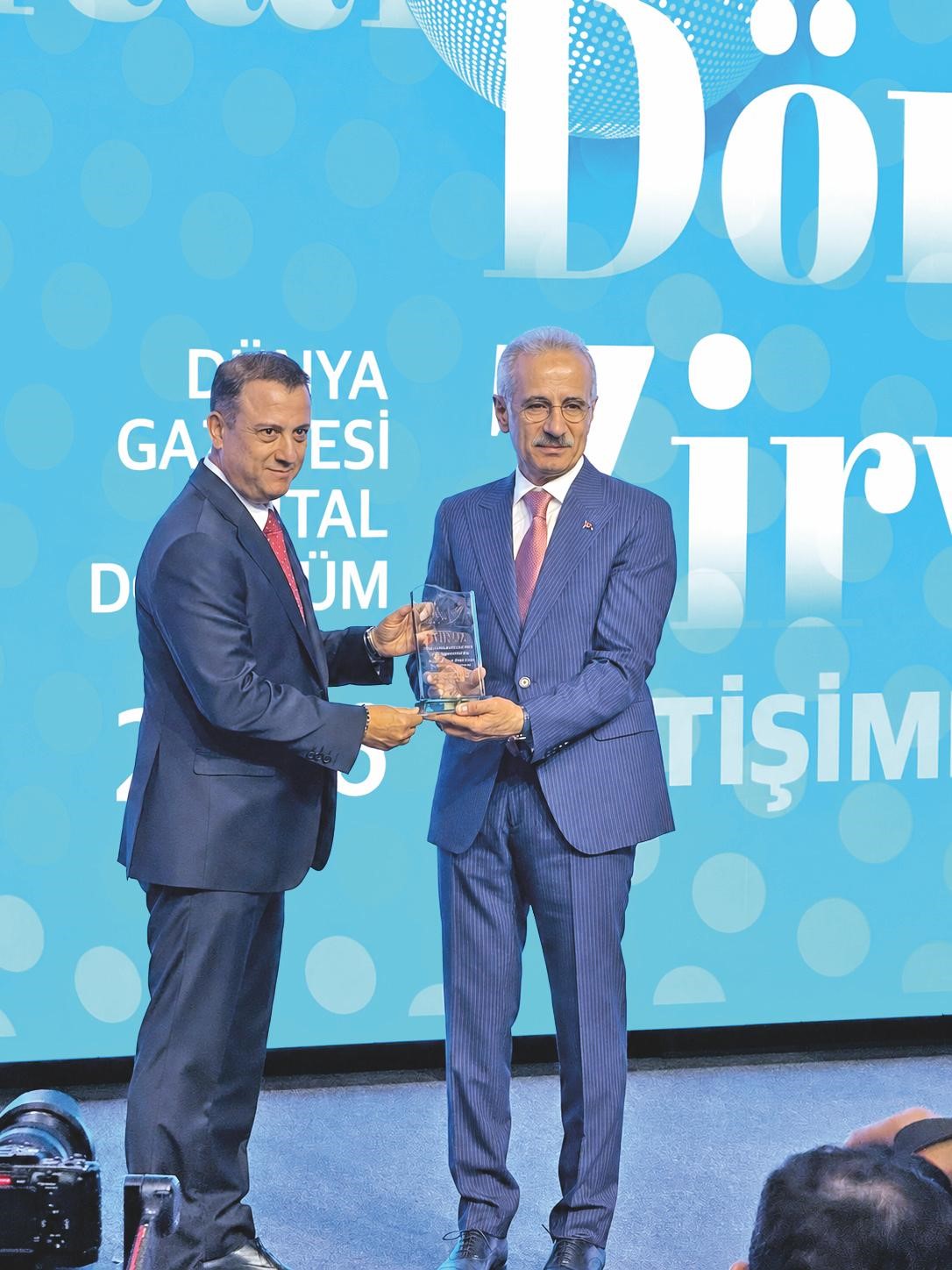 Bakan Uraloğlu Dönüşüm Zirvesi’nde açıkladı: "5G abone sayısı İki buçuk ayda 40 milyonu aştı"
