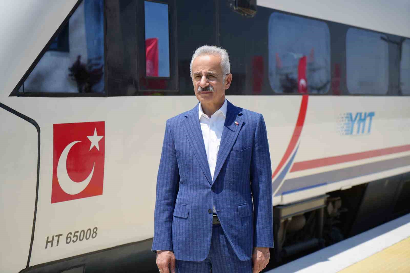 Bakan Uraloğlu: "Halkalı-Kapıkule Hızlı Tren Hattı’nı yıl sonuna kadar hizmete açacağız"
