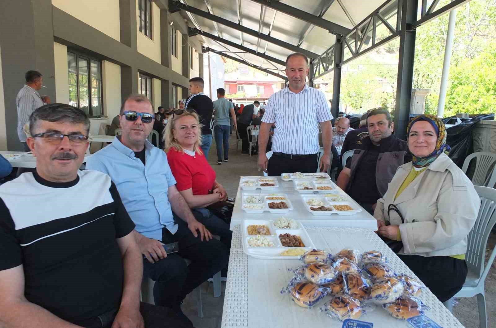 Balıkesir’de Karadere hayrı 3 bin kişiyi buluşturdu
