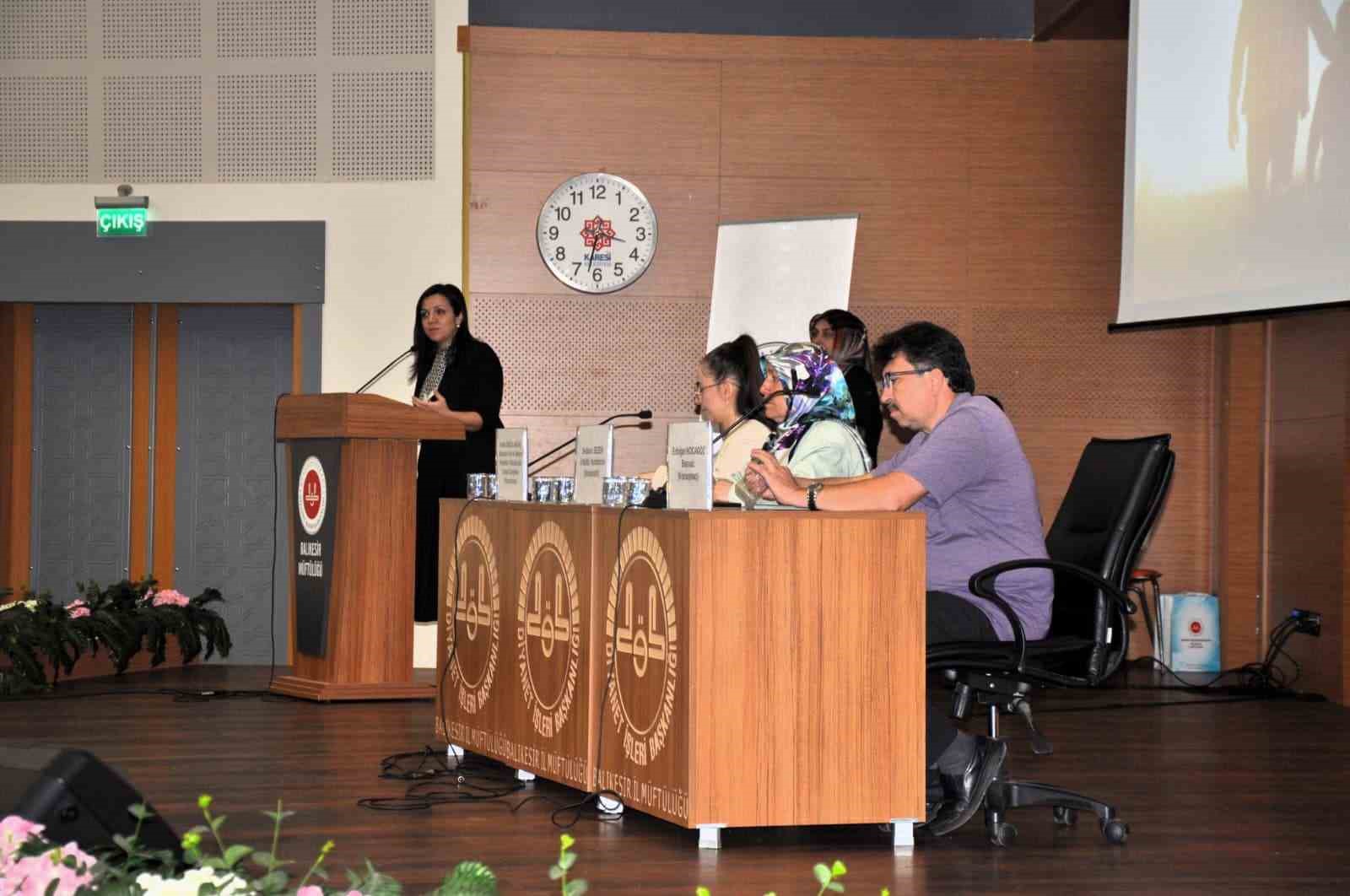 Balıkesir’de yetimlere yuva olma çağrısı yapıldı

