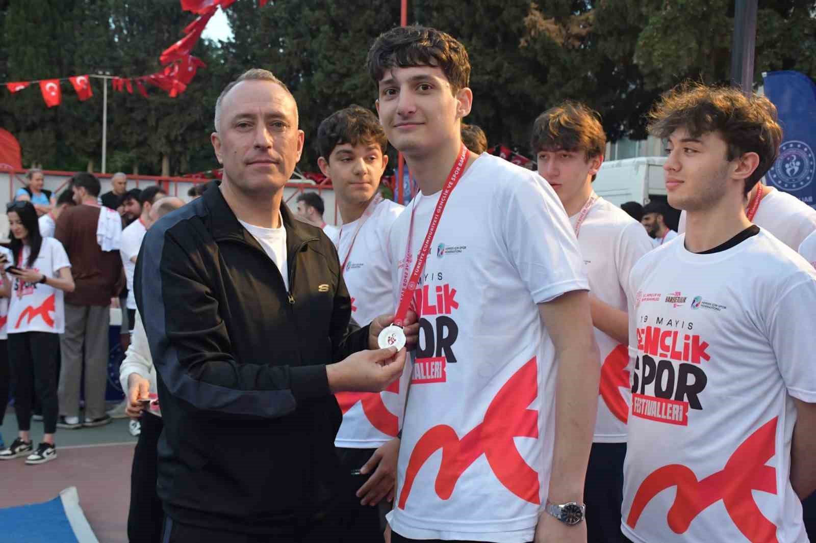Balıkesirli gençleri sporla dolu dolu bir yaz bekliyor

