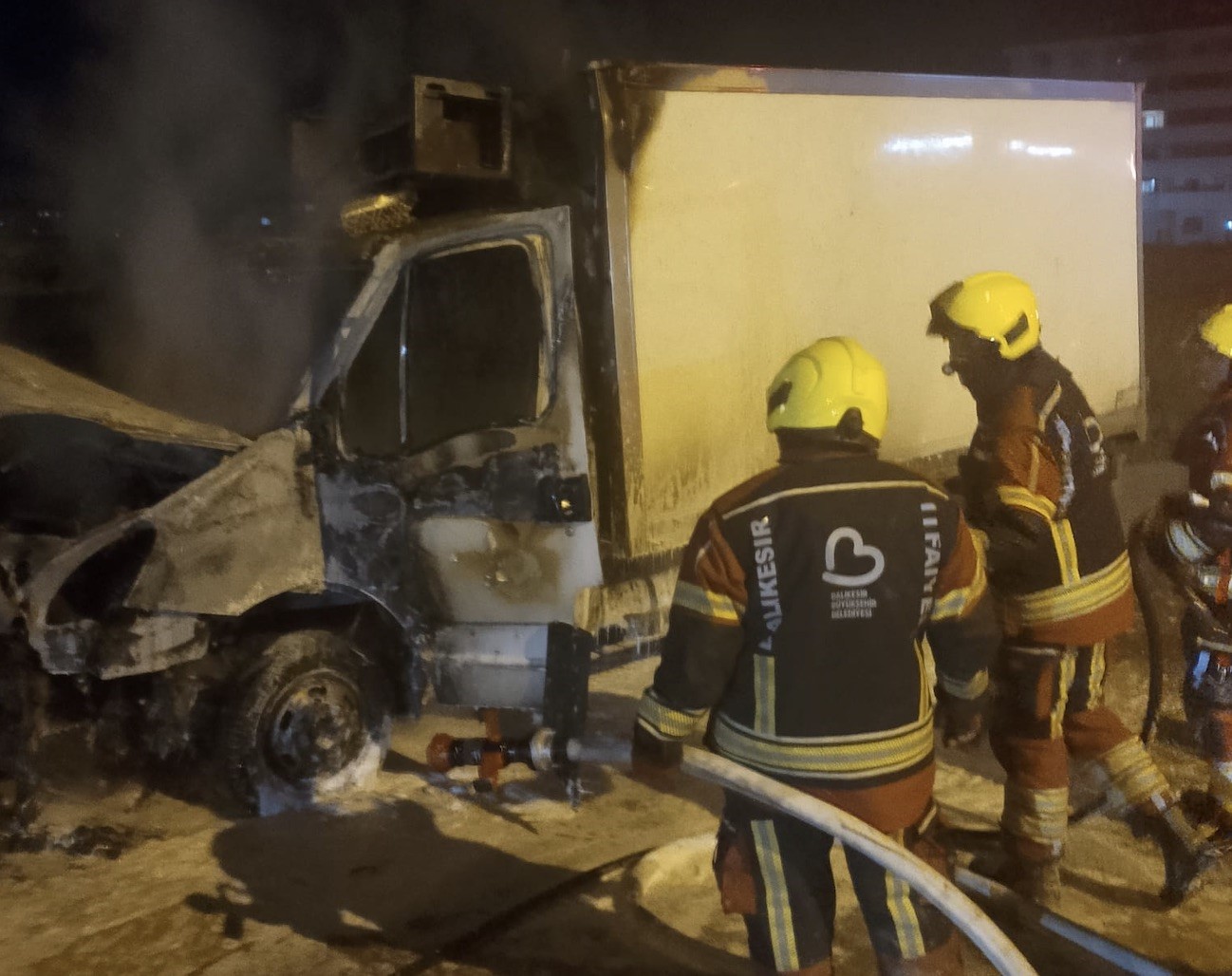 Bandırma’da korkutan araç yangını
