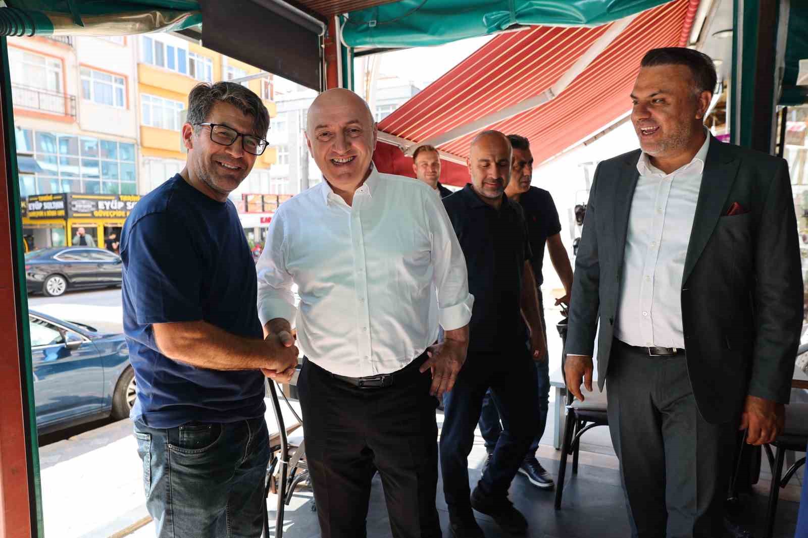 Başkan Muzaffer Bıyık esnaf ve vatandaşla buluştu
