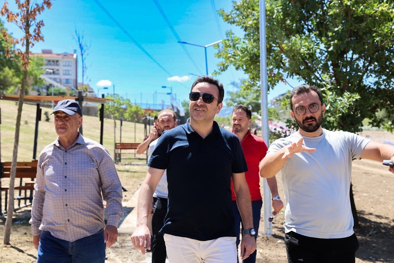 Başkan Özlü: "Gelecek nesillere yeşil bir miras bırakıyoruz"
