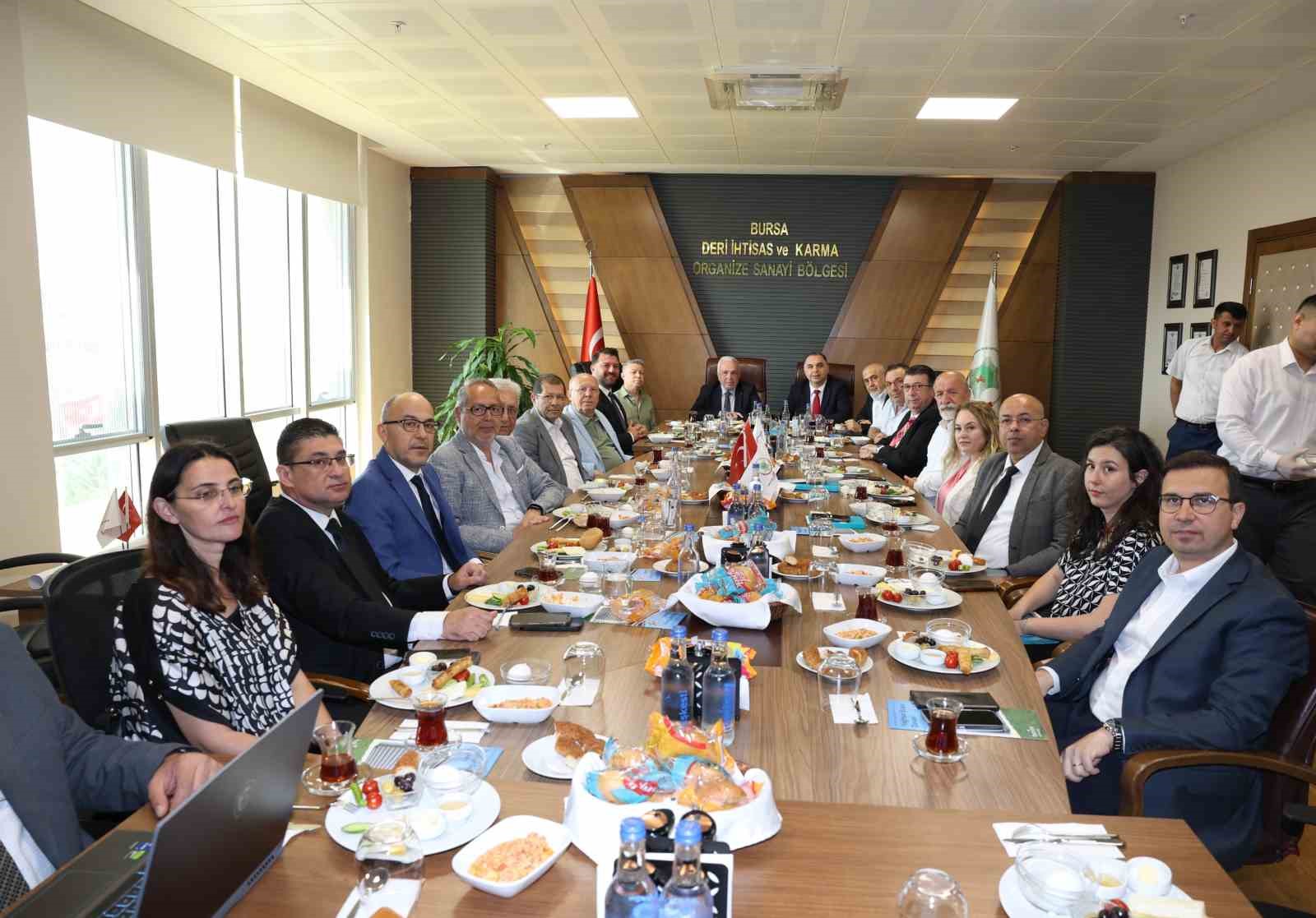Başkan Şadi Özdemir sanayicilerle buluştu
