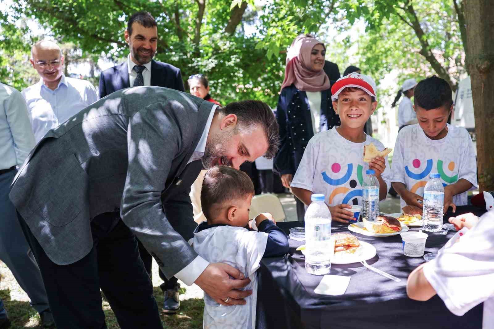 Başkan Vekili Biba’dan hayvanat bahçesi’ne ziyaret
