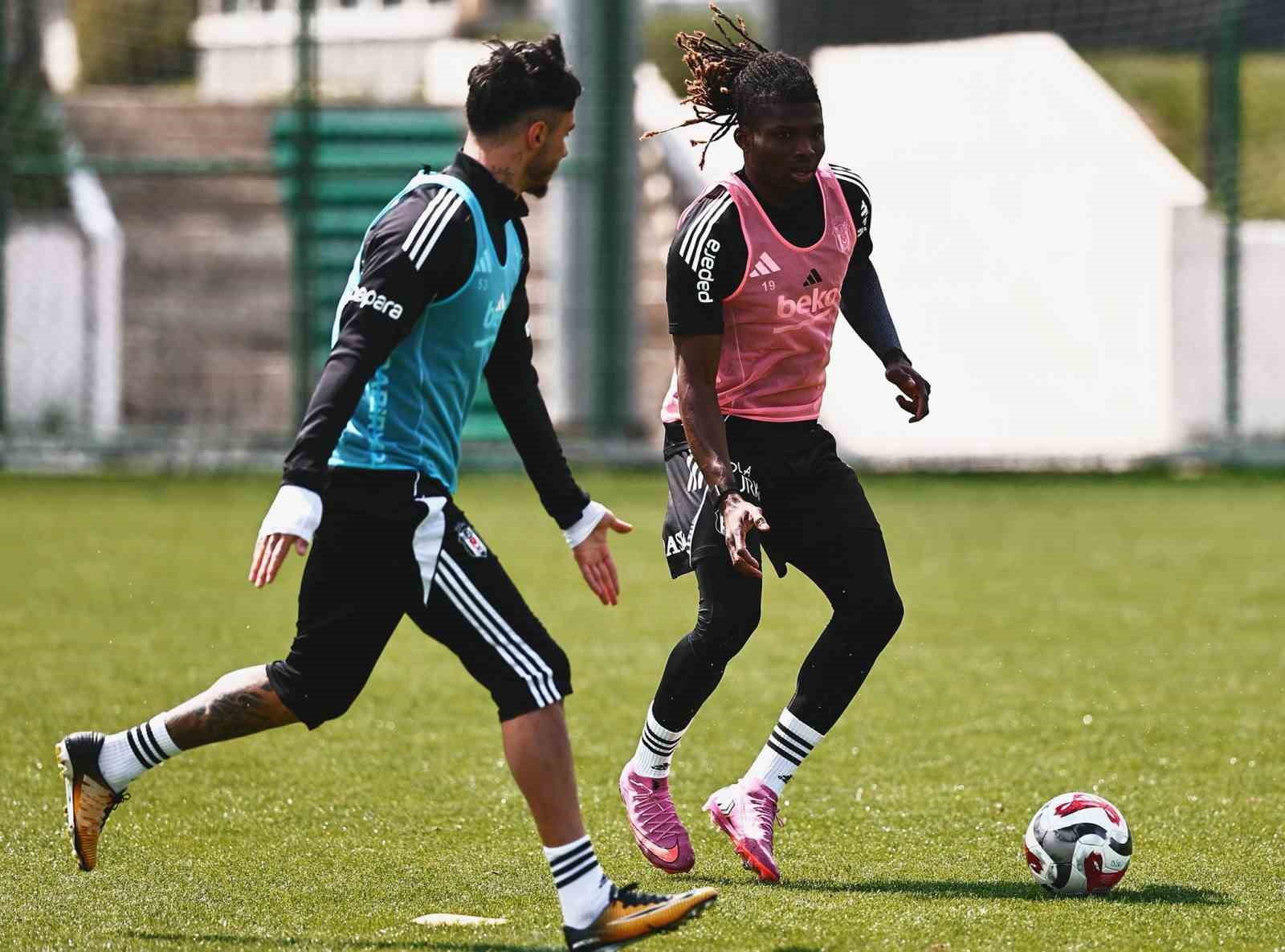 Beşiktaş, Konyaspor maçı hazırlıklarına başladı
