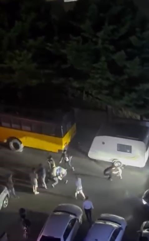 Beylikdüzü’nde çocuğunun gözü önünde tekme tokat dövüldü
