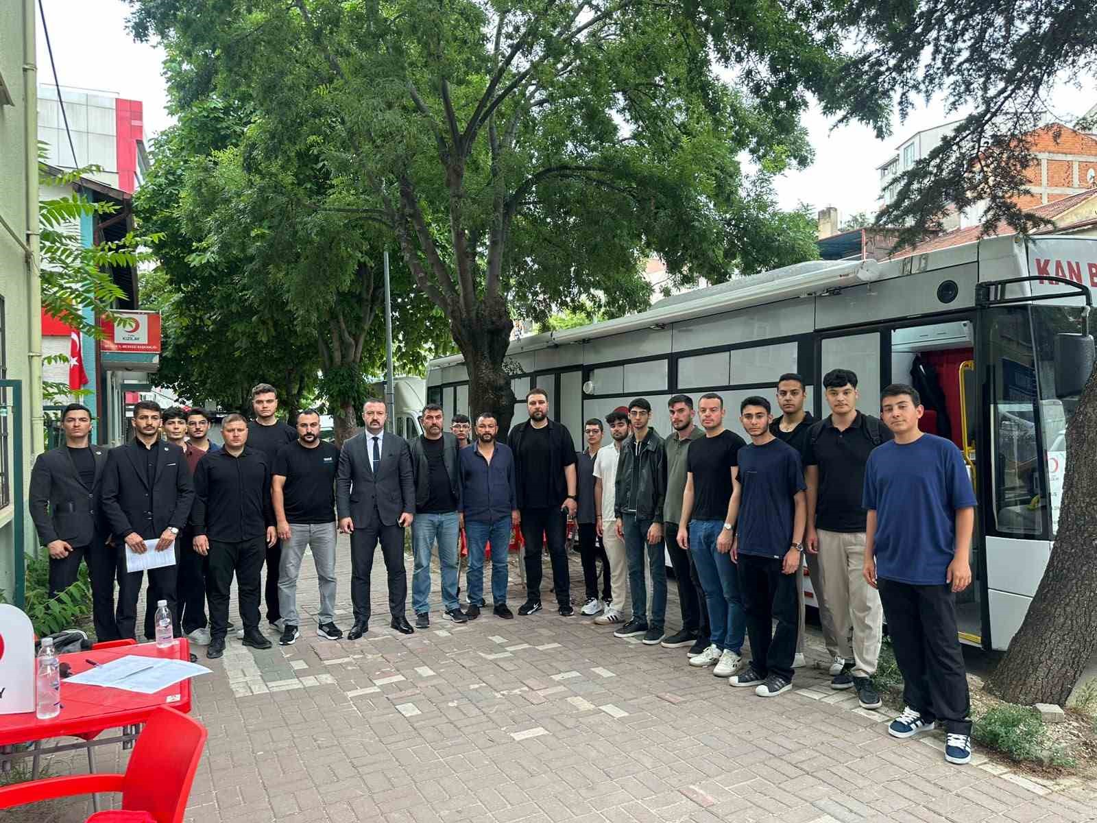 Bilecik Ülkü Ocaklarından kan bağışı seferberliği
