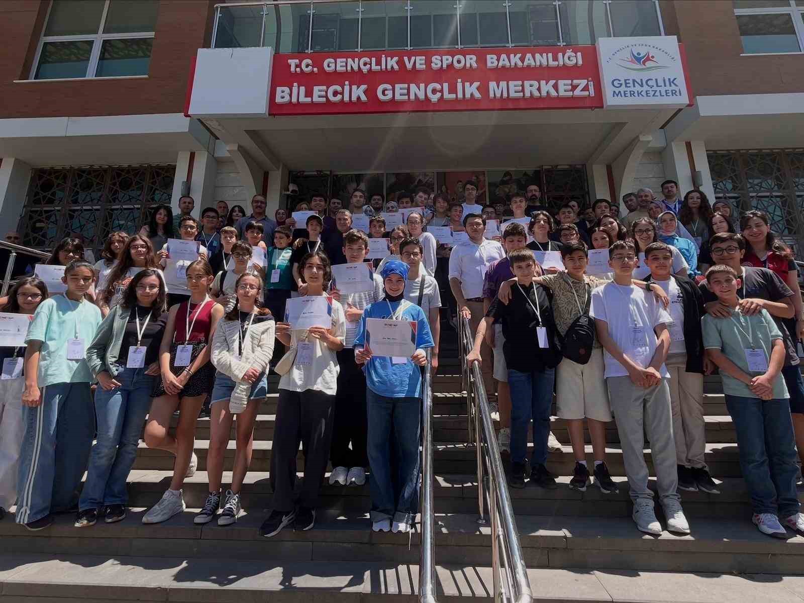 Bilecikli gençler projelerini sergiledi
