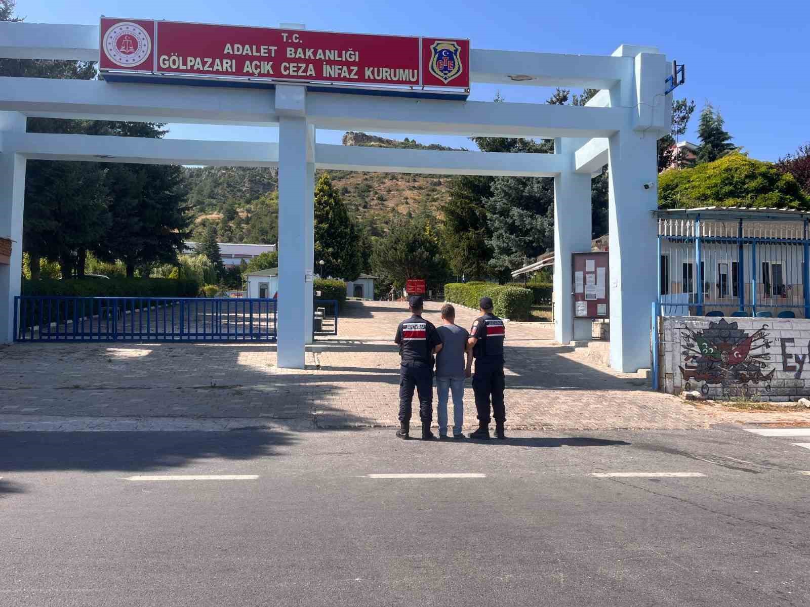 Bilecik’te 1 yıl 13 ay hapis cezası ile aranan şahıs yakalandı
