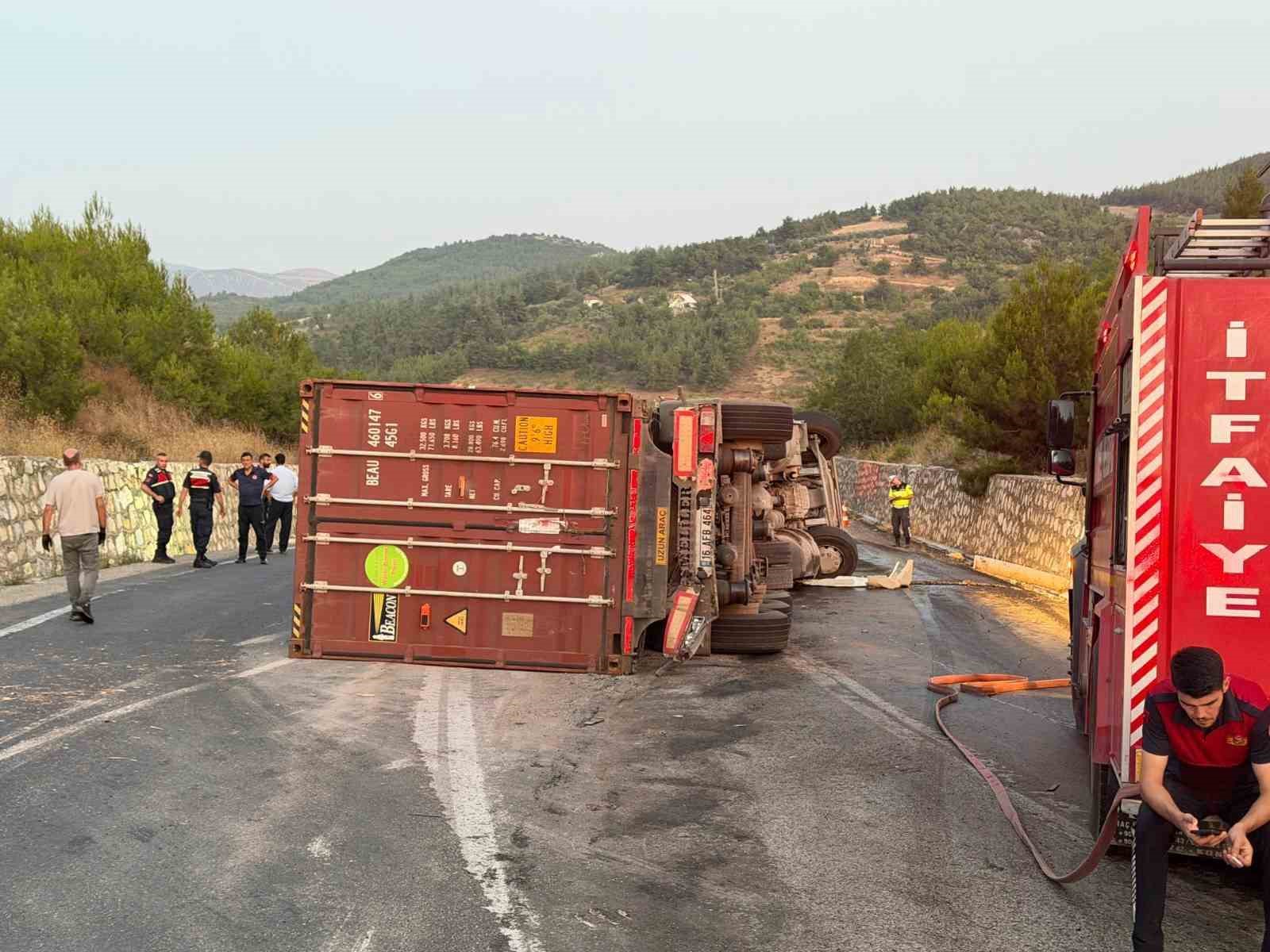 Bilecik’te 2 tır çarpıştı, 1 kişi yaralandı
