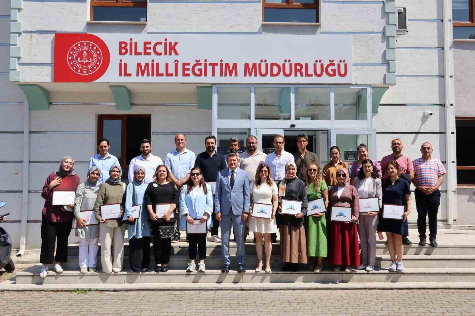 Bilecik’te Harezmi öğretmenlerine sertifika verildi
