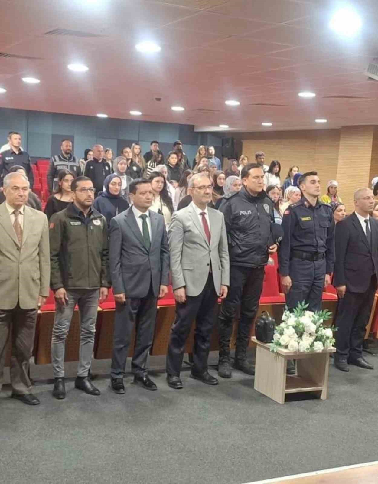 Bilecik’te kadına yönelik şiddetle mücadele semineri

