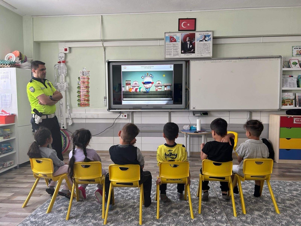 Bilecik’te öğrencilere trafik eğitimi verildi
