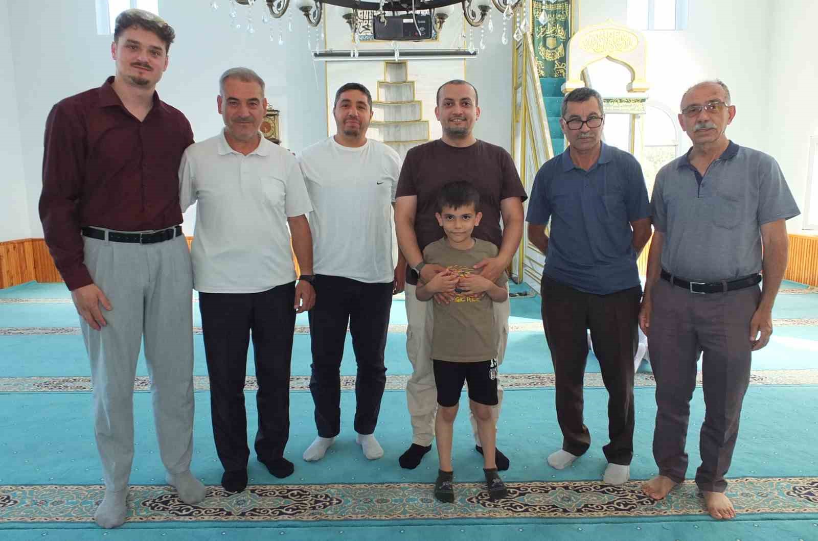 Burhaniye’de imam dayanışması devam ediyor
