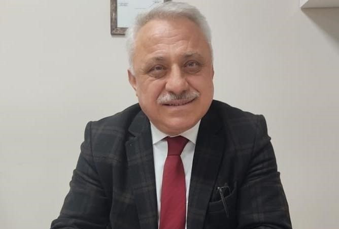 Bursa siyasetinin tanınan ismi eczacı Ayhan Özbek hayatını kaybetti
