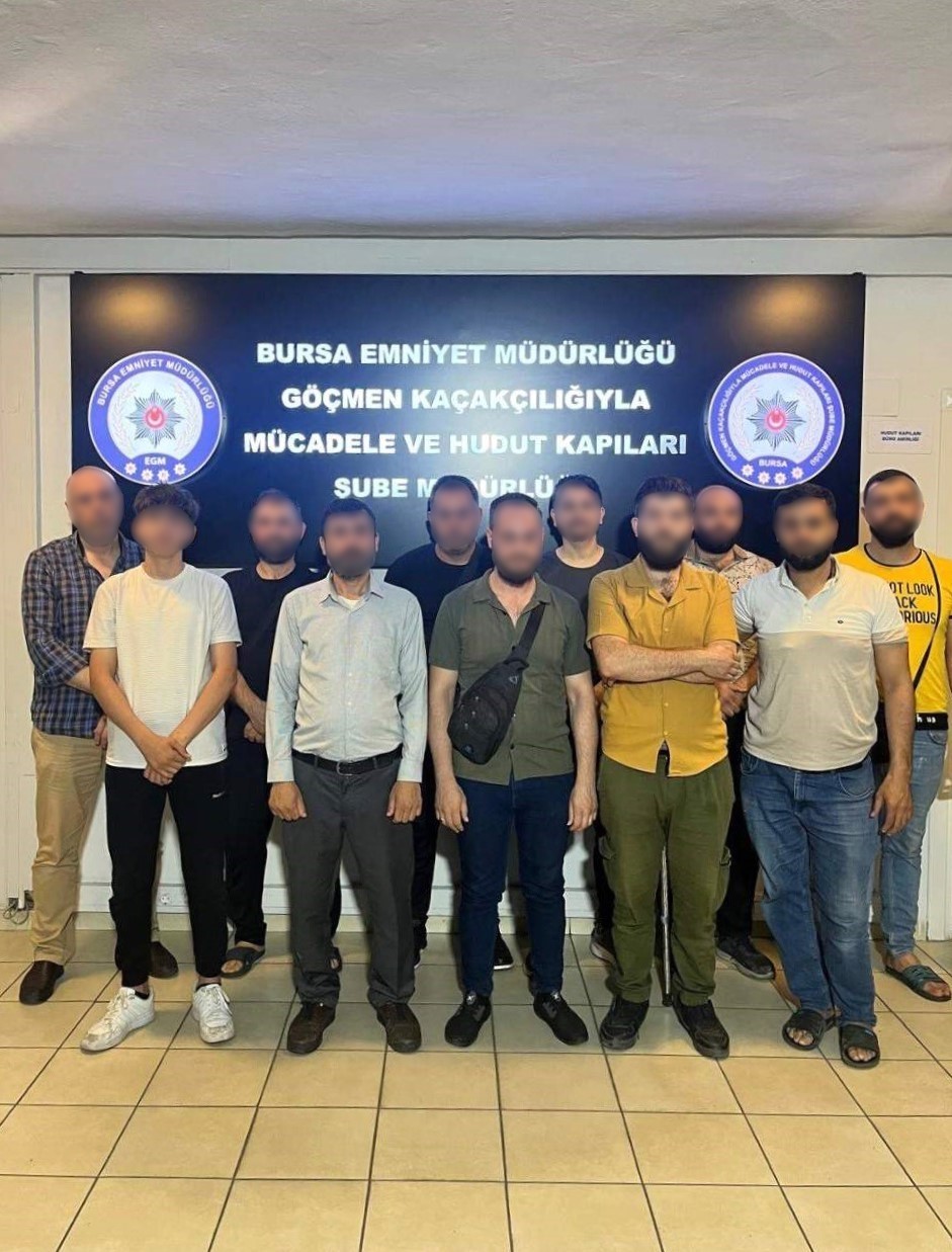 Bursa’da düzensiz göç denetimi: 3 bin 25 kişi sorgulandı
