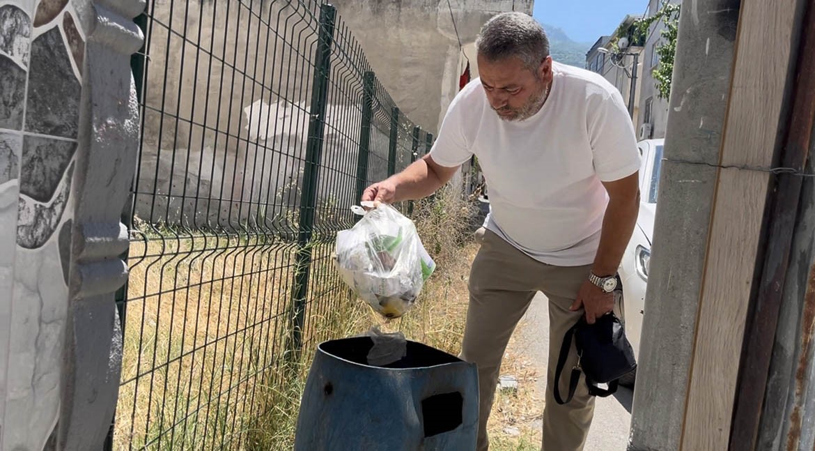 Bursa’da ev almak için biriktirdiği 1 kilo altın çöpe atıldı, ilçe seferber oldu
