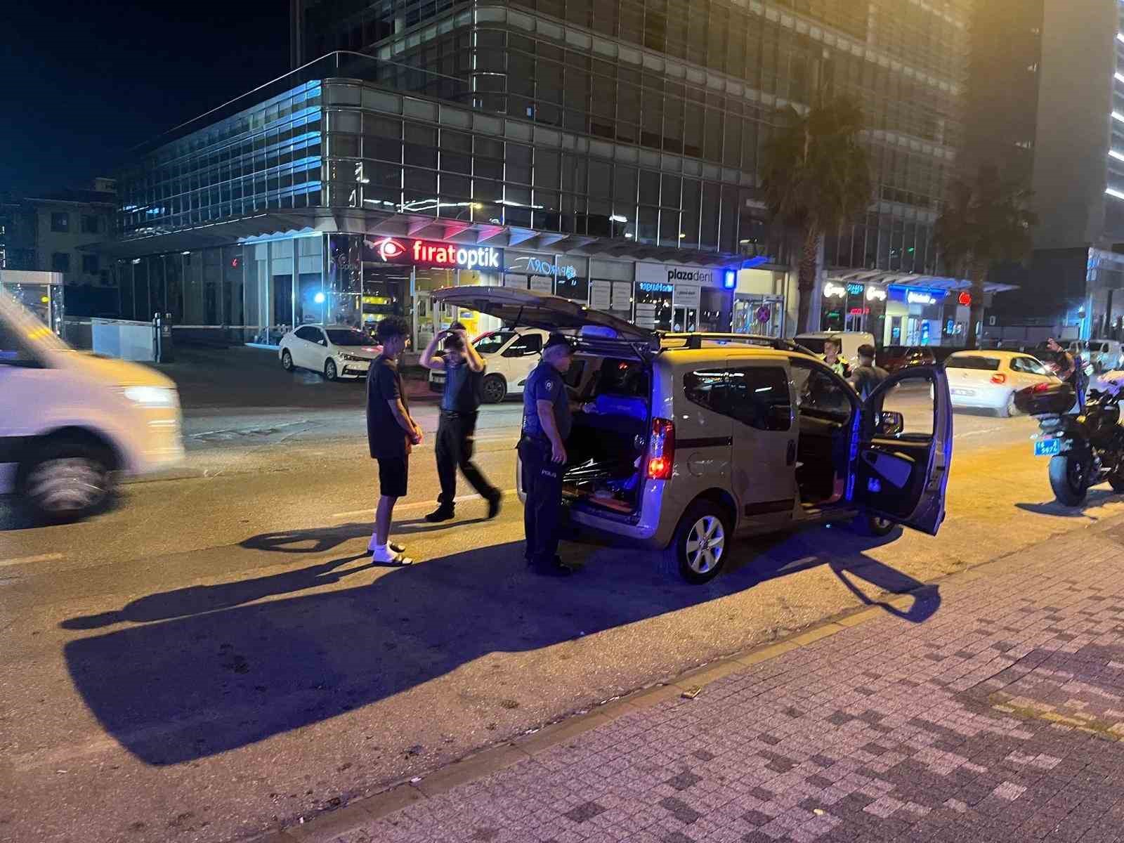 Bursa’da huzur uygulaması: 21 aranan şahıs yakalandı, 388 bin TL ceza kesildi
