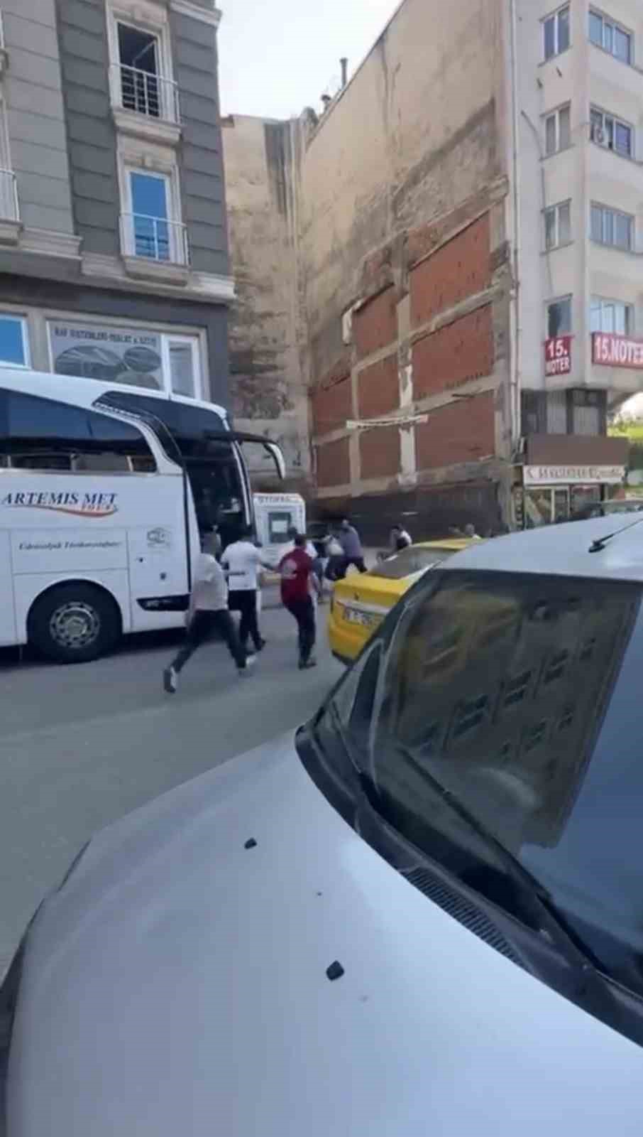 Bursa’da otopark görevlisi ile vatandaş arasında bıçaklı kavga

