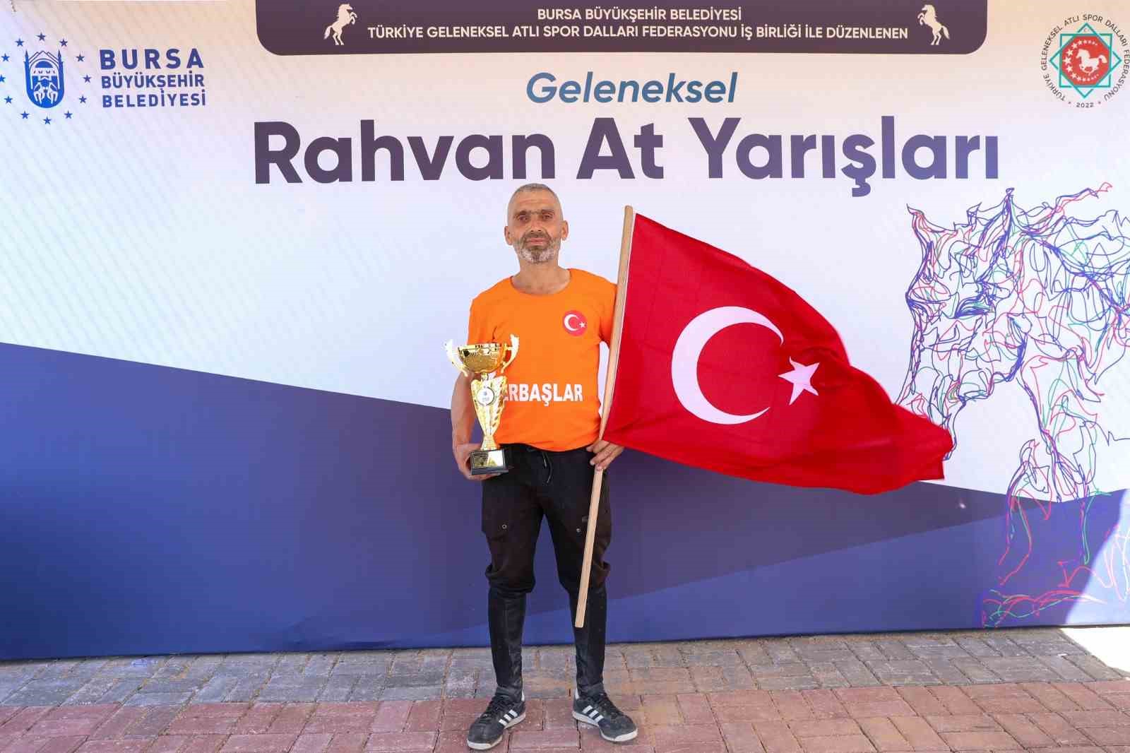 Bursa’da Rahvan At Yarışları nefes kesti
