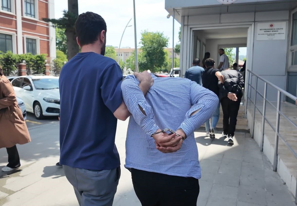 Büyükçekmece Adliyesi’ndeki soygunun iki kilit ismi adliyeye  getirildi
