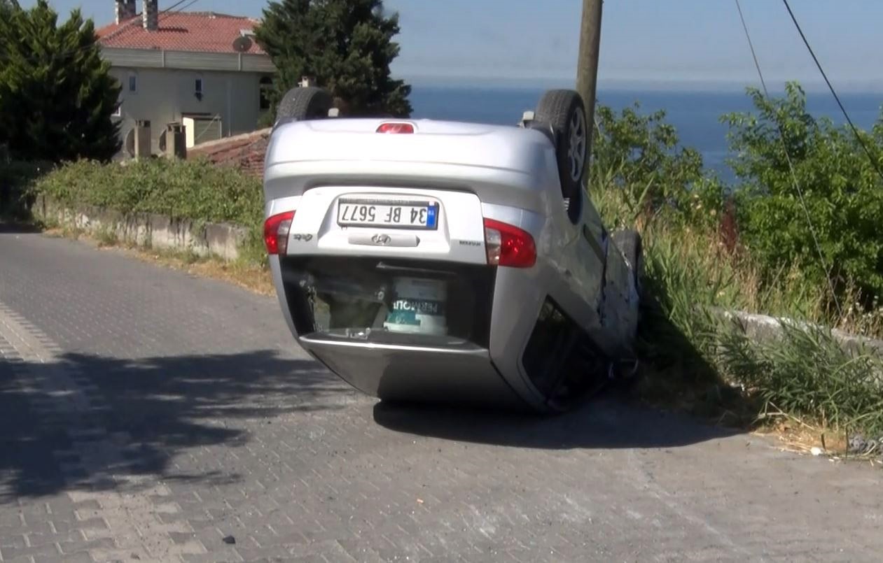 Büyükçekmece’de araç takla attı
