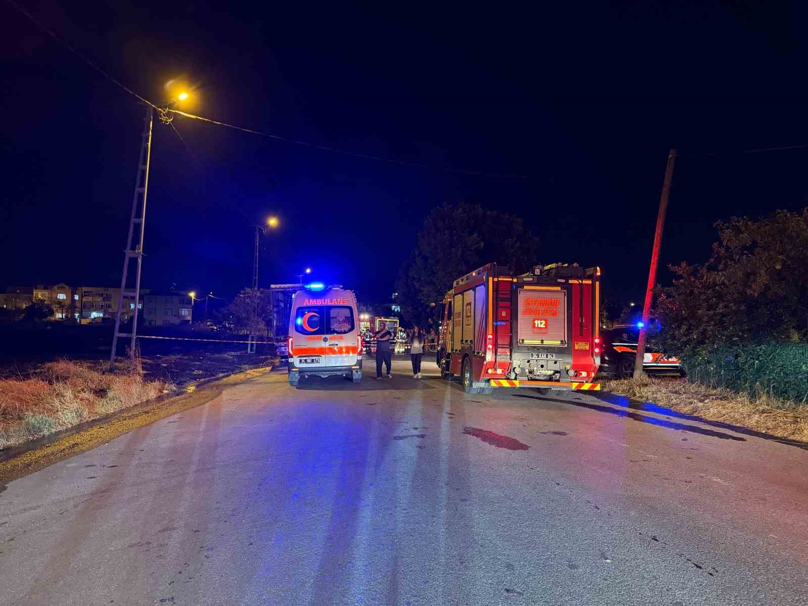 Büyükçekmece’de park halindeki tır yandı
