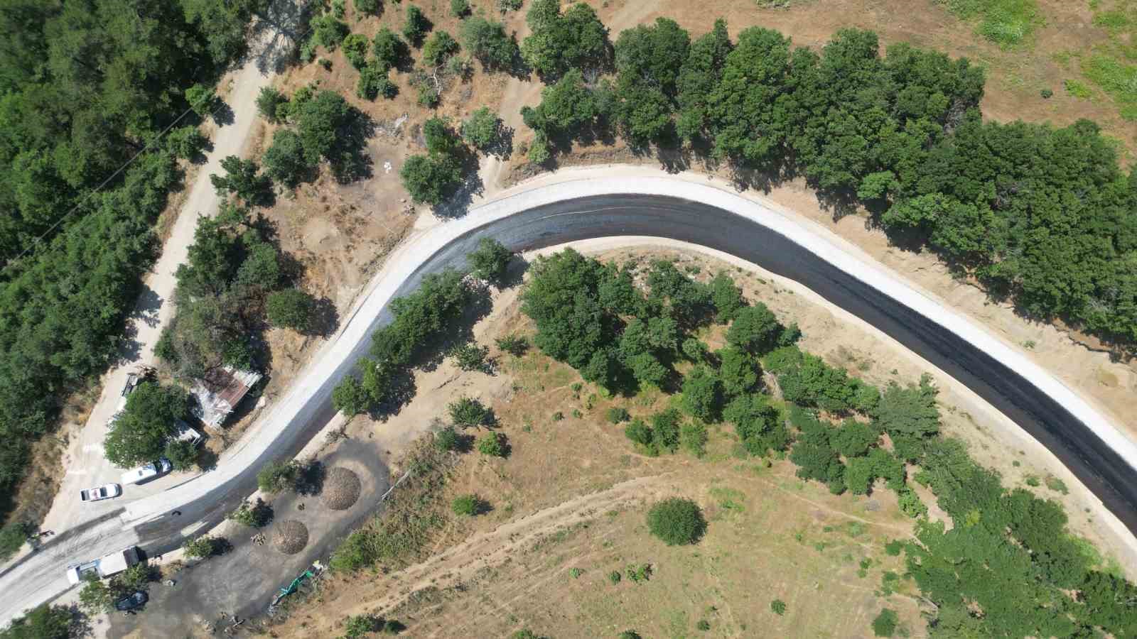 Büyükşehir, Osmangazi’nin Dağakça yolunu yeniledi
