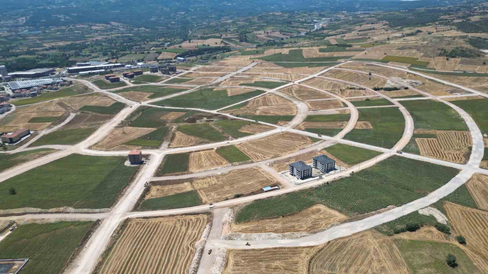 Büyükşehir’den İnegöl’e 18 kilometre uzunluğunda yeni yol
