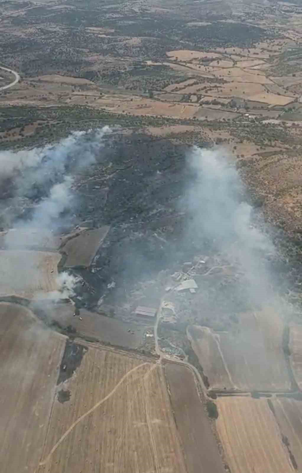 Çanakkale’de bozuk orman sahasında çıkan yangın kontrol altına alındı
