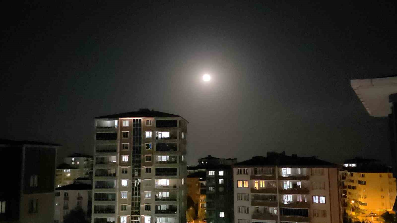 Çilek Dolunayı Edirne semalarını aydınlattı
