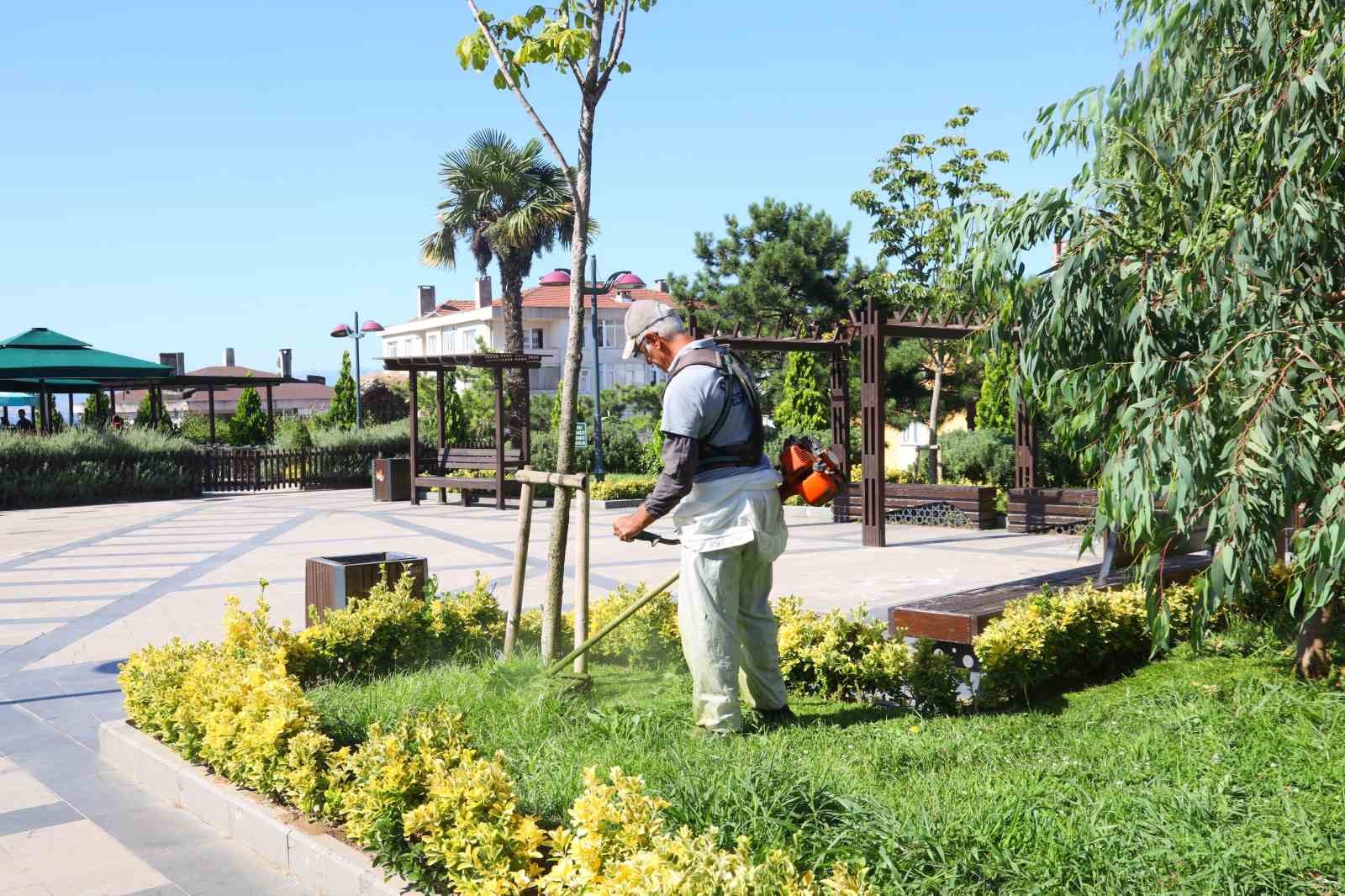 Darıca’da cadde ve sokaklar baştan aşağı temizleniyor
