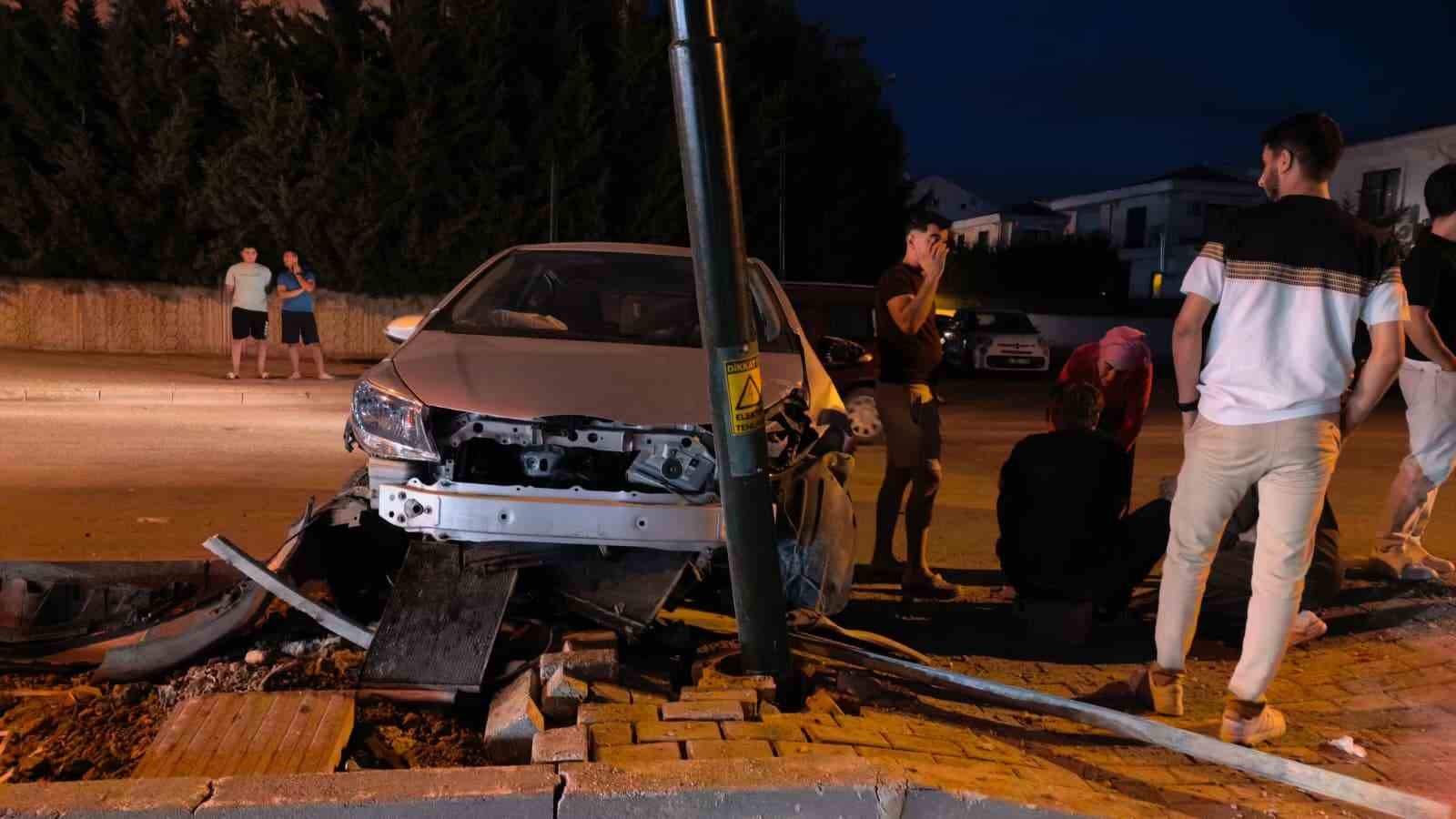 Doktordan yaralı oğluna ilk müdahale
