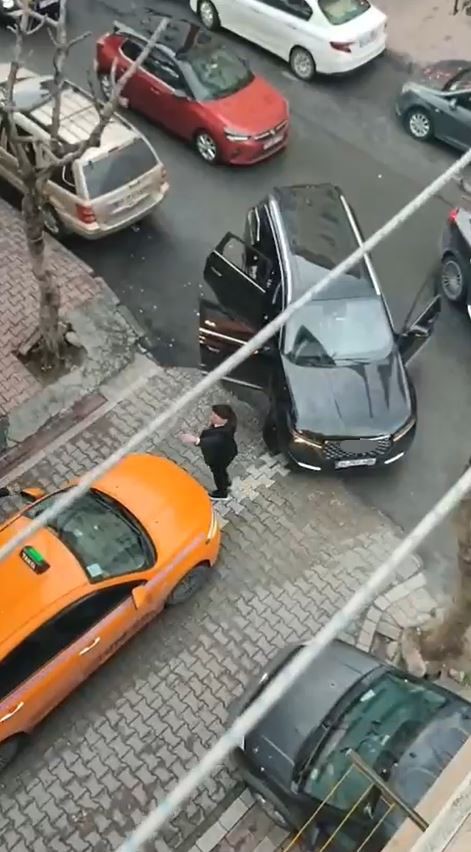 Düğün konvoyundakiler ters yöne girdi ortalık karıştı
