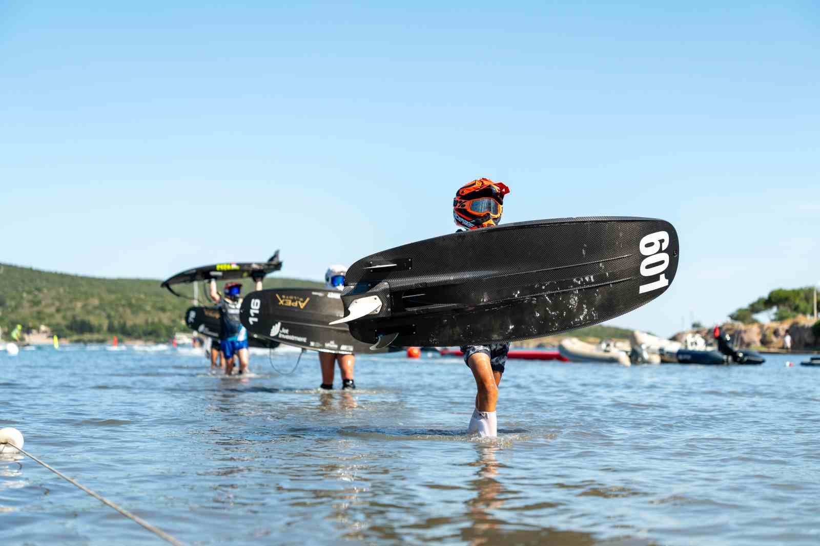 Dünya Motosurf Şampiyonası’nda ilk gün etap yarışları sona erdi
