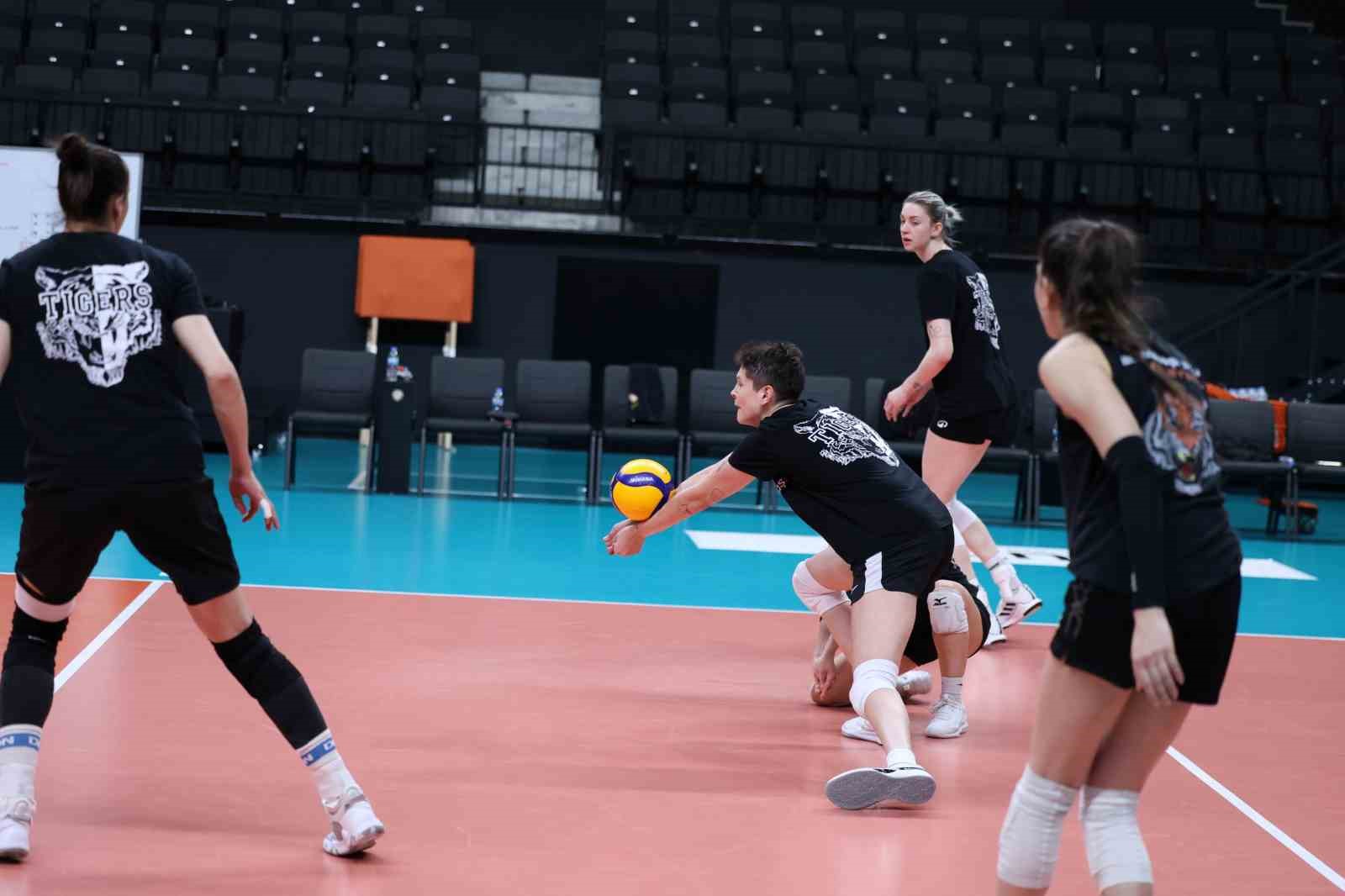 Eczacıbaşı Dynavit, play-off 3-4 etabı ilk maçına hazır
