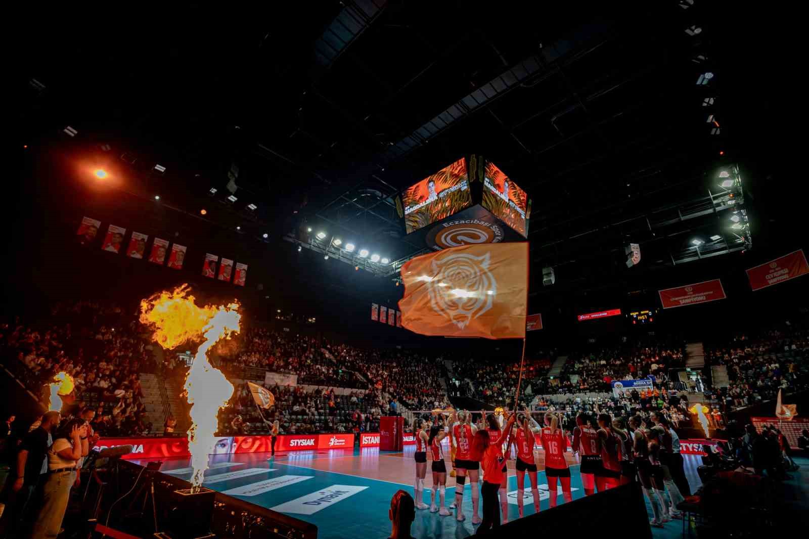 Eczacıbaşı’nın yeni isim sponsoru Peron İstanbul oldu
